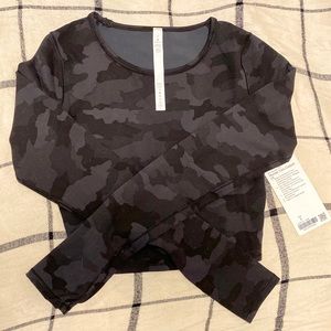 Wunder Train Cropped Long Sleeve!